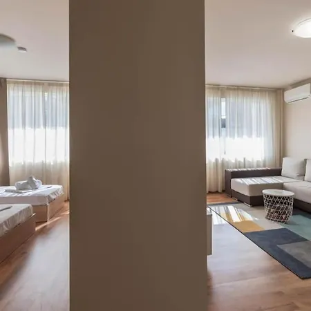 Kanchitos - 2bdr Spacious Place